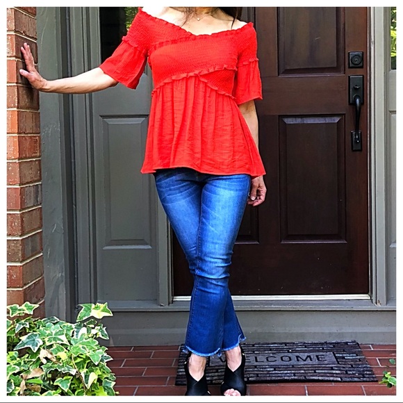 ✨LAST ONE ✨Dark coral gathered bell sleeves top - Picture 3 of 8